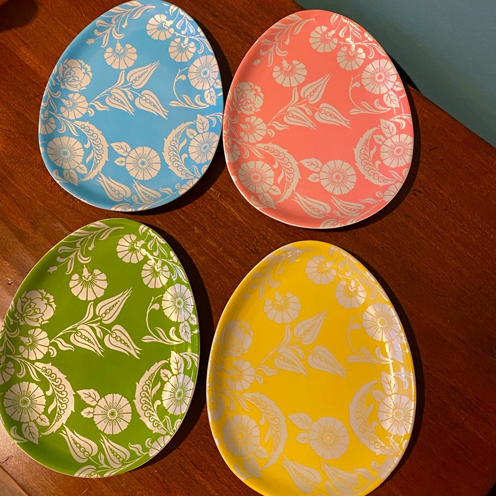 Set of 4 Pottery Barn floral Easter Egg Plates 6x8